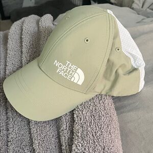 Women’s North Face Horizon Hat